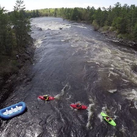 Wilderness Tours Rafting Resort Foresters Falls Kültér fotó